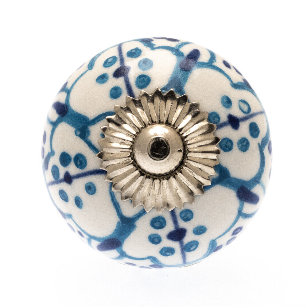 Bouton en céramique blanc avec motifs bleu ciel 40 mm
